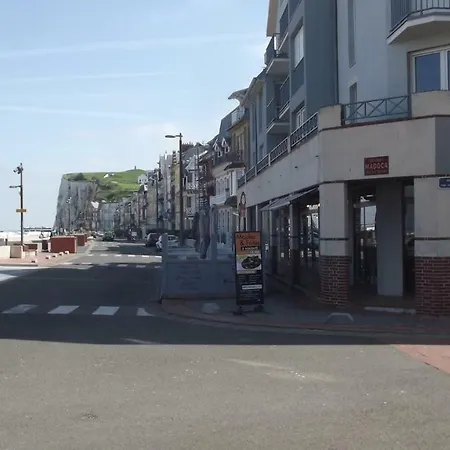 Les Tamaris * مير-لي-بان